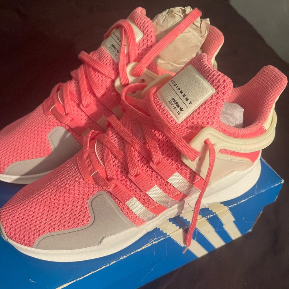 Adidas - Picture 2 of 4